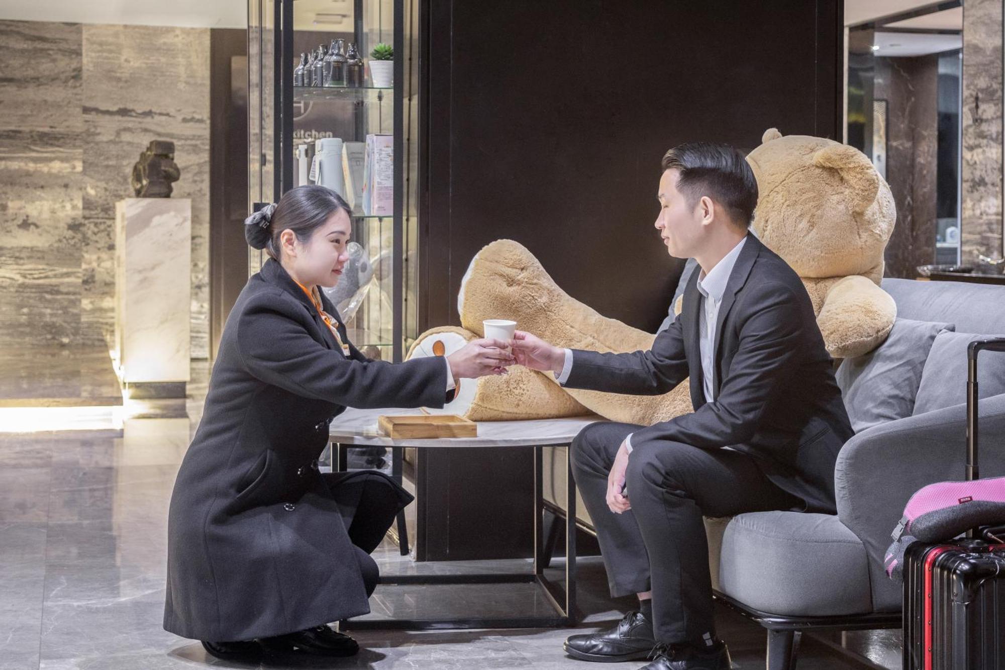 Zhonghao International Hotel Шънджън Екстериор снимка