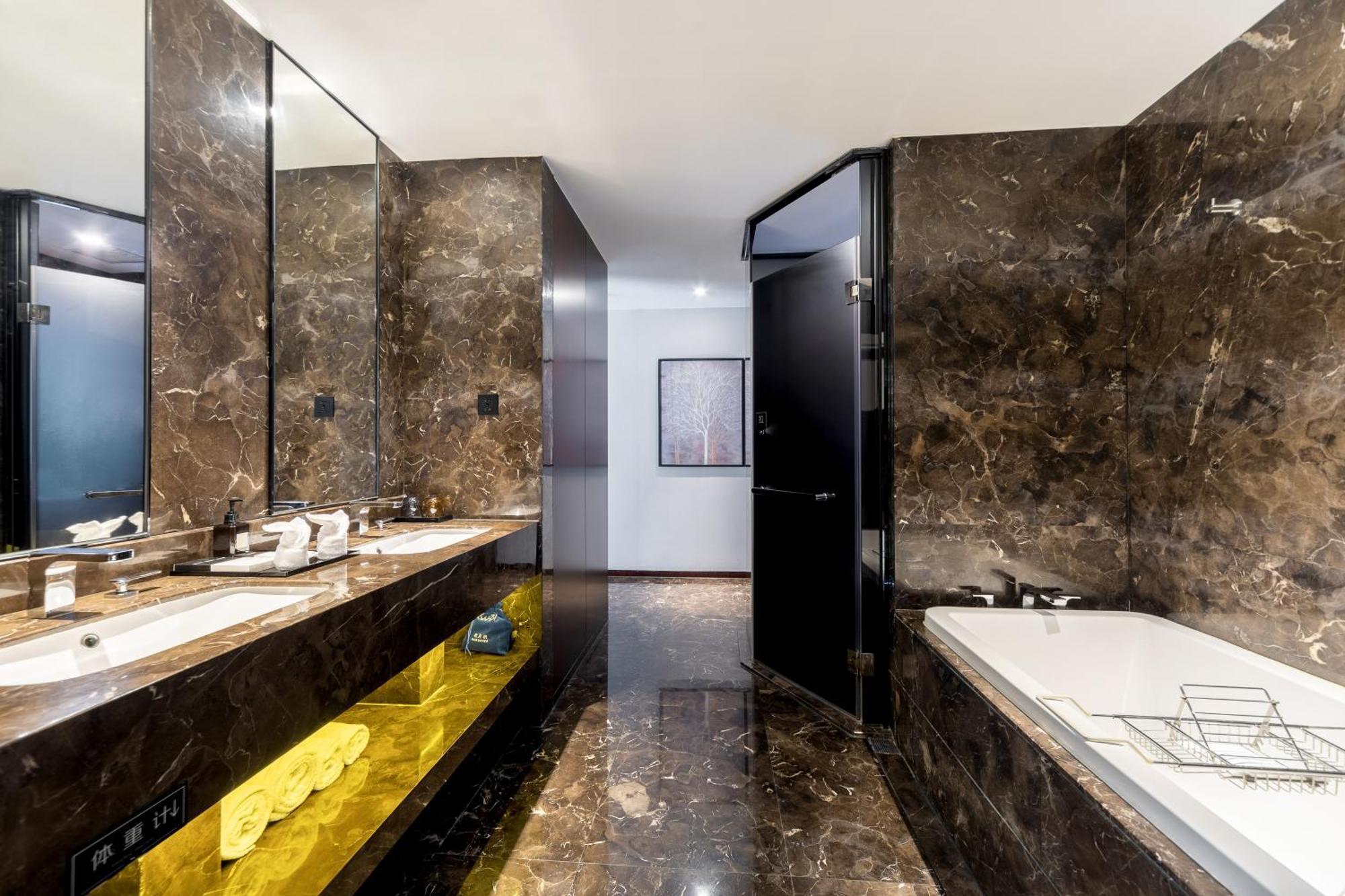 Zhonghao International Hotel Шънджън Екстериор снимка
