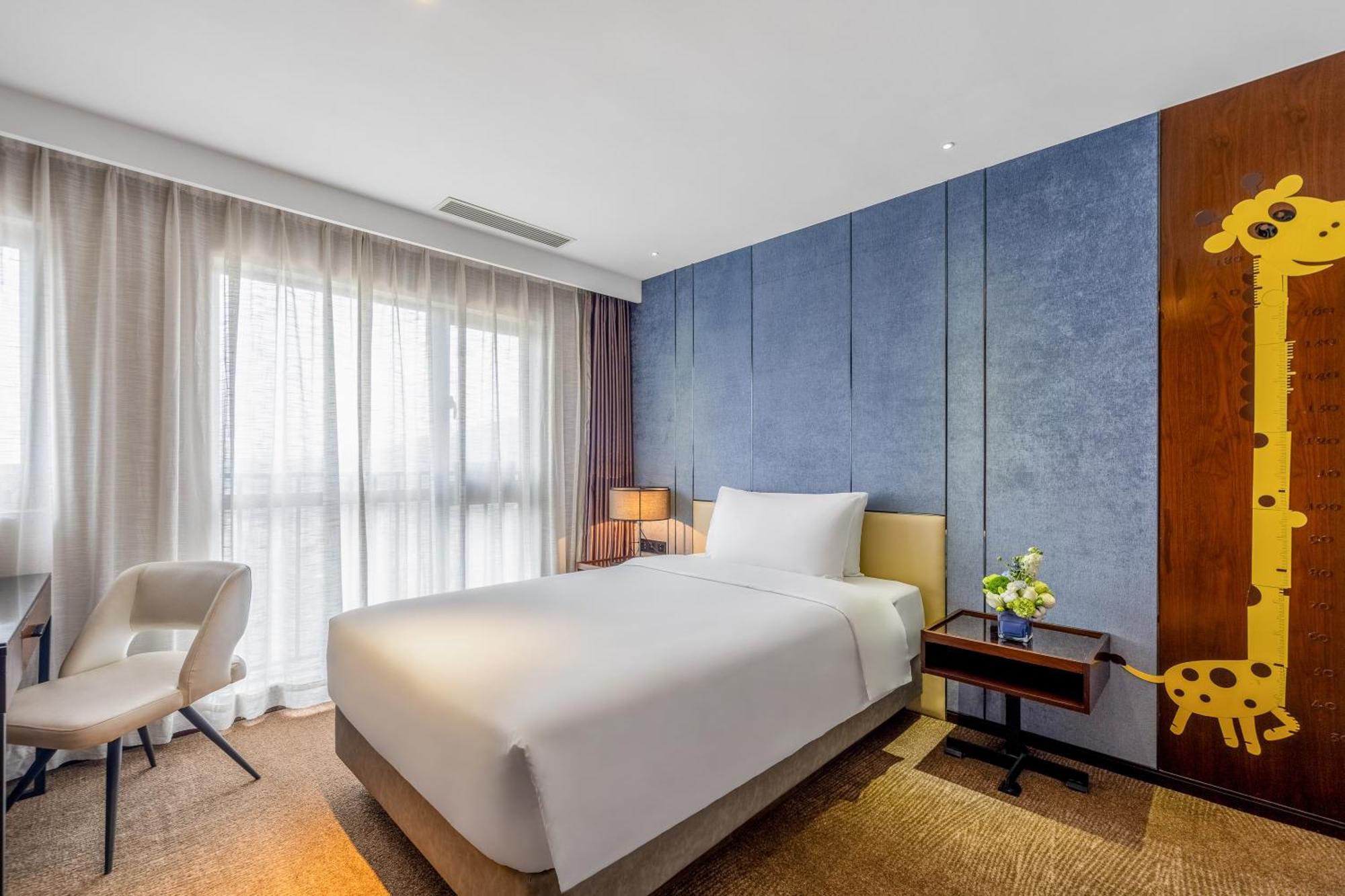 Zhonghao International Hotel Шънджън Екстериор снимка