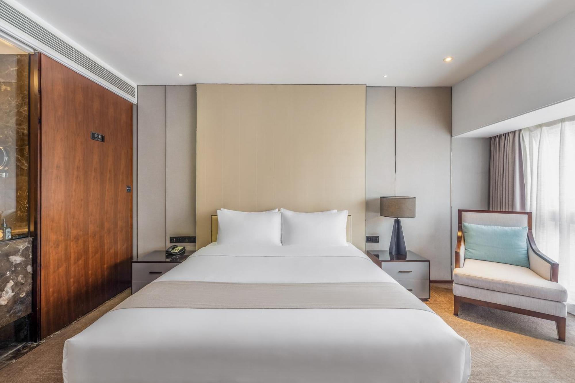 Zhonghao International Hotel Шънджън Екстериор снимка